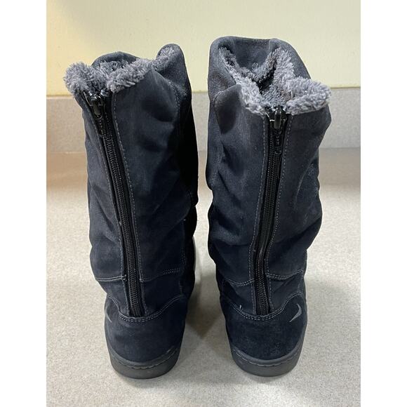 Nike Women's Black Suede Boot/Sneakers Sz 7.5 Back Zipper, Comfy Faux Fur Lining - Picture 3 of 12